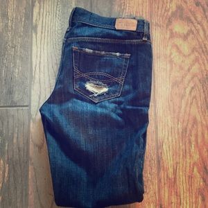Women’s Abercrombie and Fitch cropped denim jeans